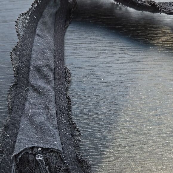 Gilly Hicks Top Womens XSmall Black Halter Bralette Lace V Neck Open Back Boho - Picture 8 of 16